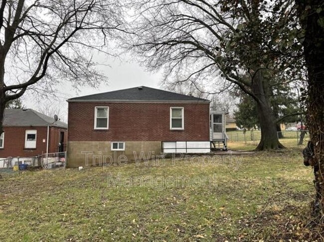 Building Photo - 2139 Kappel Dr