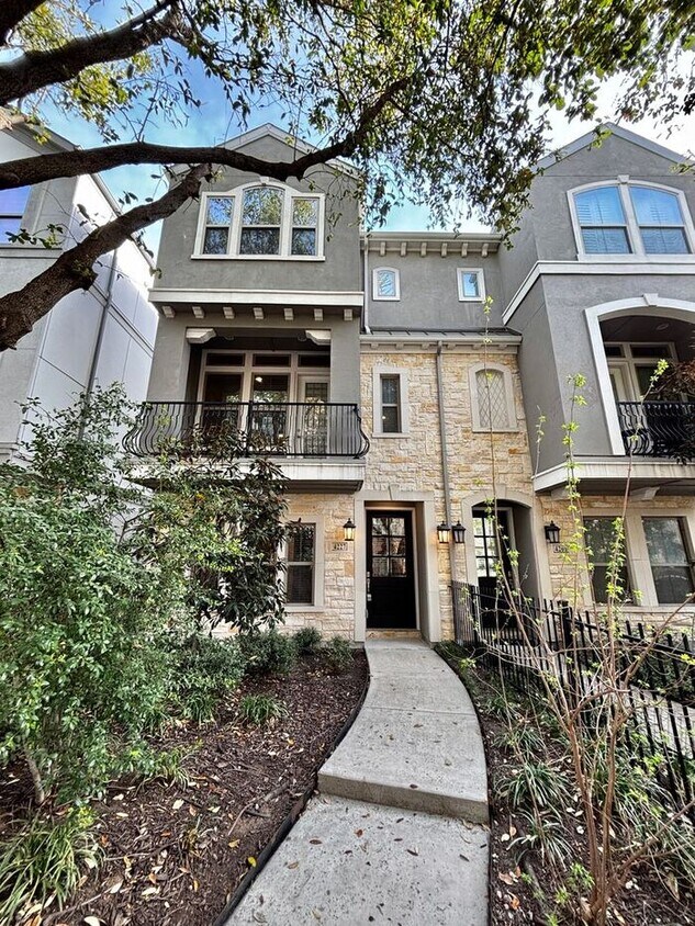 Primary Photo - Spacious 3-Bedroom Home with Modern Amenit...