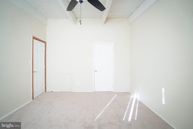 Foto del edificio - 7507 Riverdale Rd