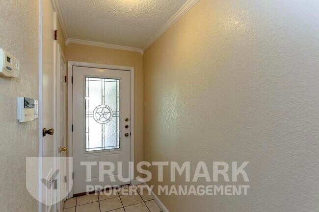 Foto del edificio - 417 Cottonwood Dr