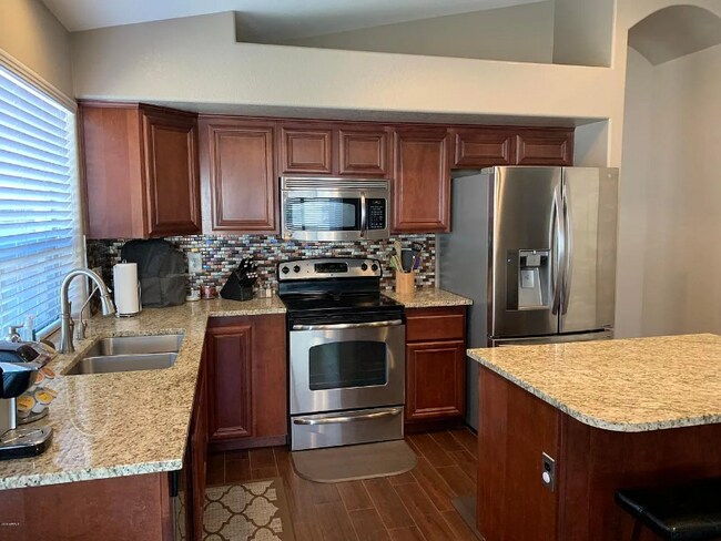 Building Photo - 9842 W Salter Dr