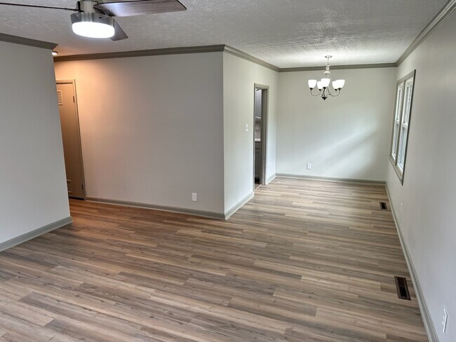 Foto del edificio - 2104 Belmont Rd