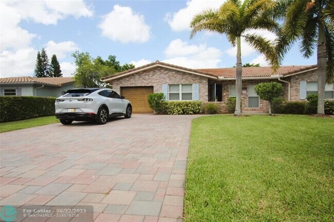Building Photo - 4261 NW 110th Ave