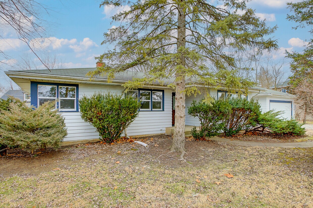 14261 McCarthy Rd, Lemont, IL 60439 House Rental in Lemont, IL