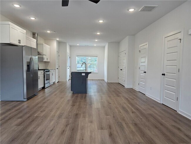 Foto del edificio - 827 N Crater Ave