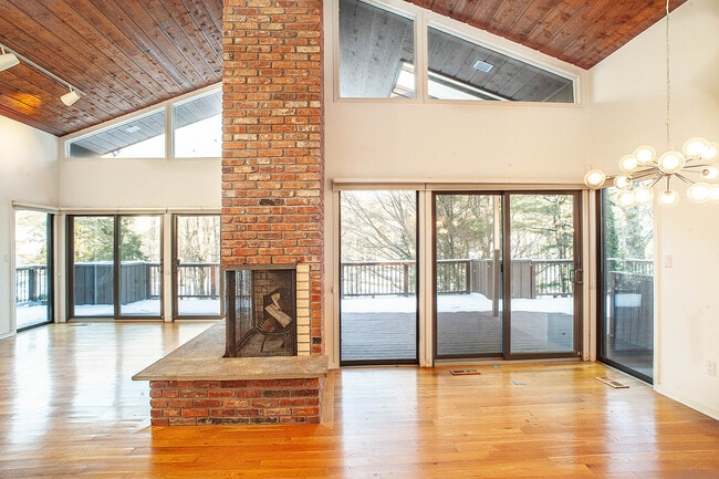 Building Photo - 109 Apple Valley Rd