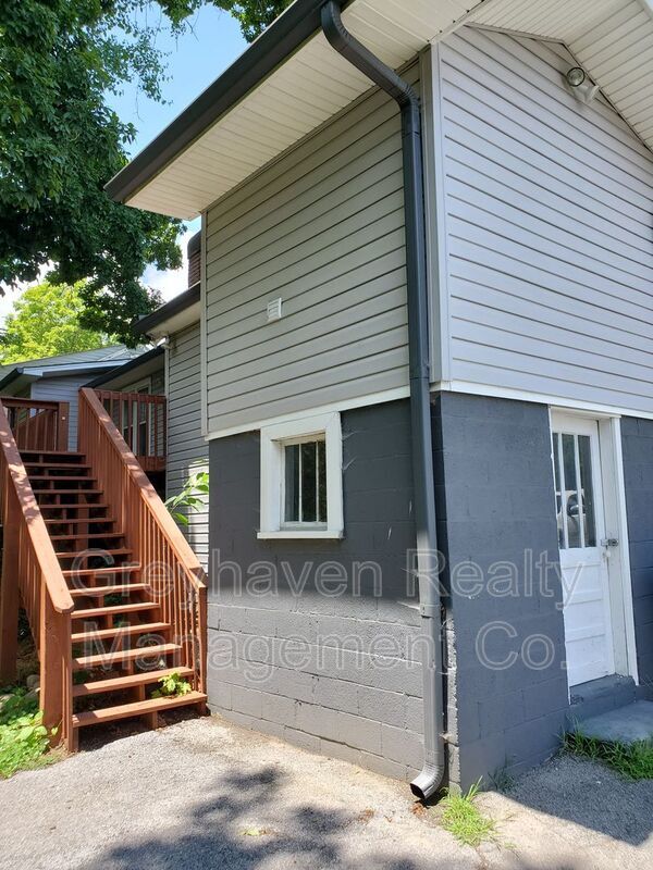 Foto del edificio - 214 Vreeland St