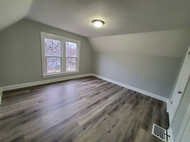 Foto del edificio - 164 N Lincoln Ave