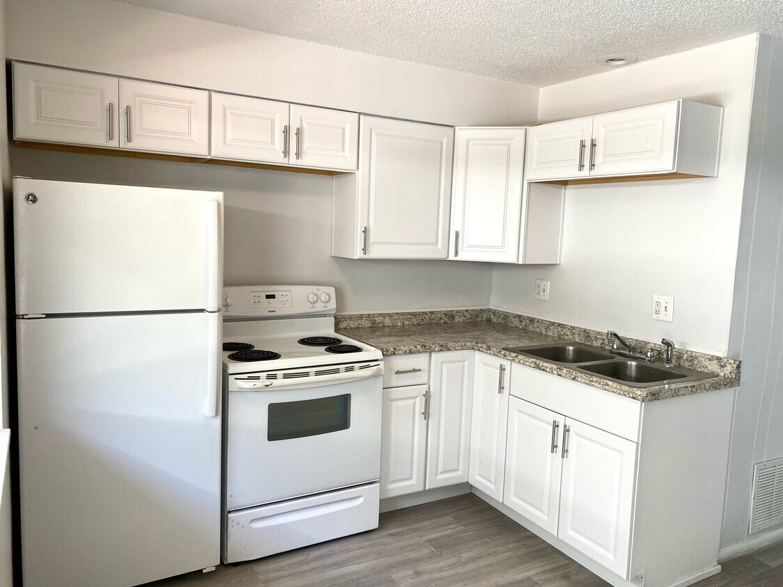 Foto principal - Courtyard Apartments