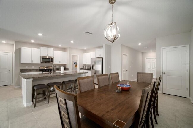 Foto del edificio - 6980 King Creek Dr