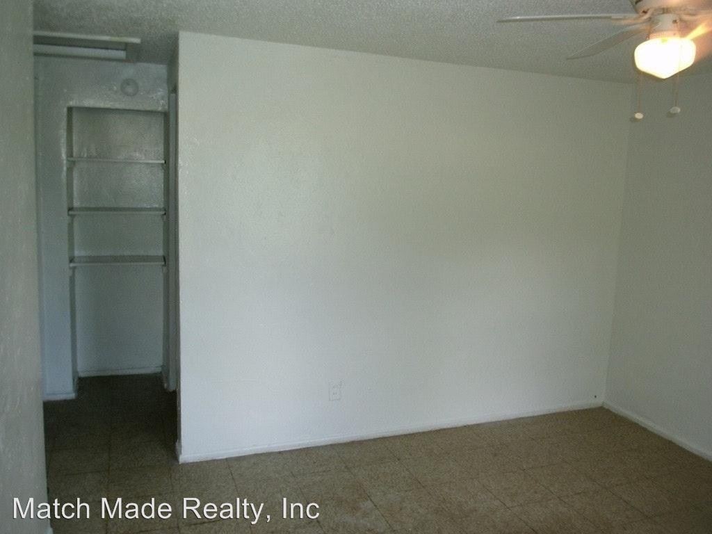 Building Photo - 1820-1826 W 45th St