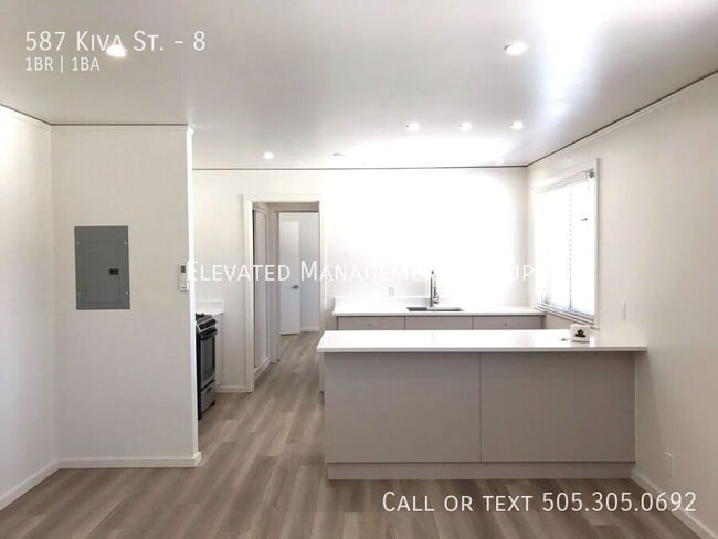 Building Photo - 587 Kiva St