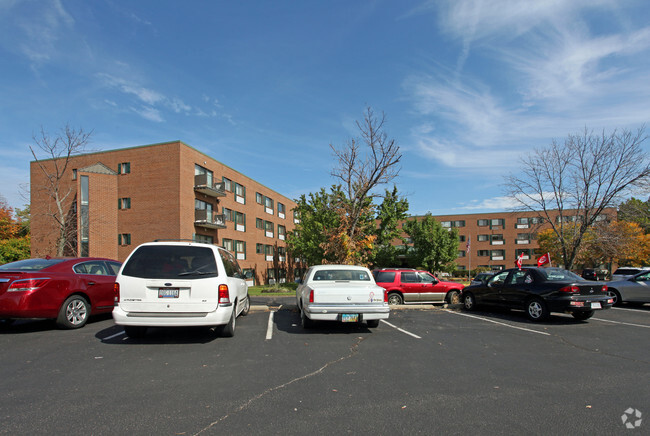 Foto del edificio - Eastgate Village