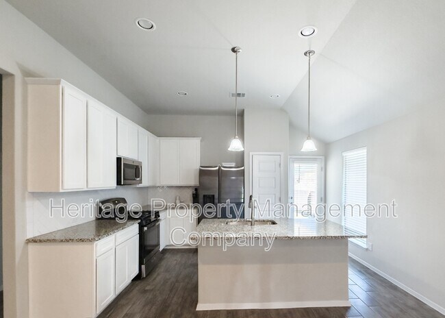 Building Photo - 139 Lyndon Dr