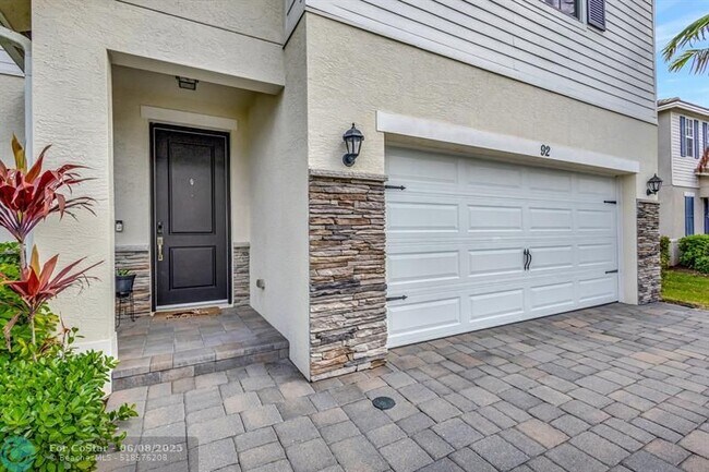 Building Photo - 92 Palmetto Ln