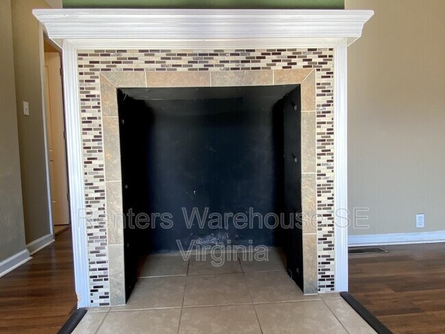 Building Photo - 428 Draper Dr
