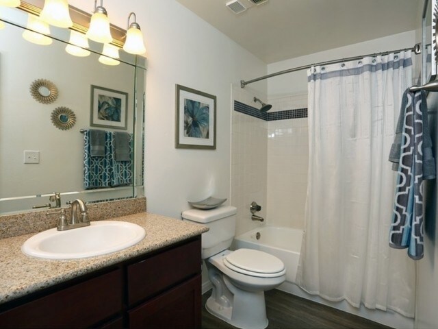 Foto del edificio - 2600 Gracy Farms Ln