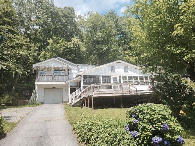Building Photo - 488 Lake Hosea Dr