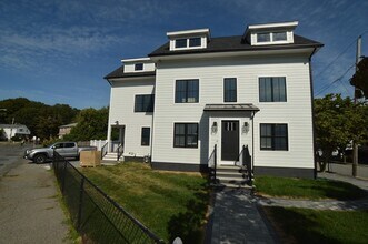 Building Photo - 112 Lynde St