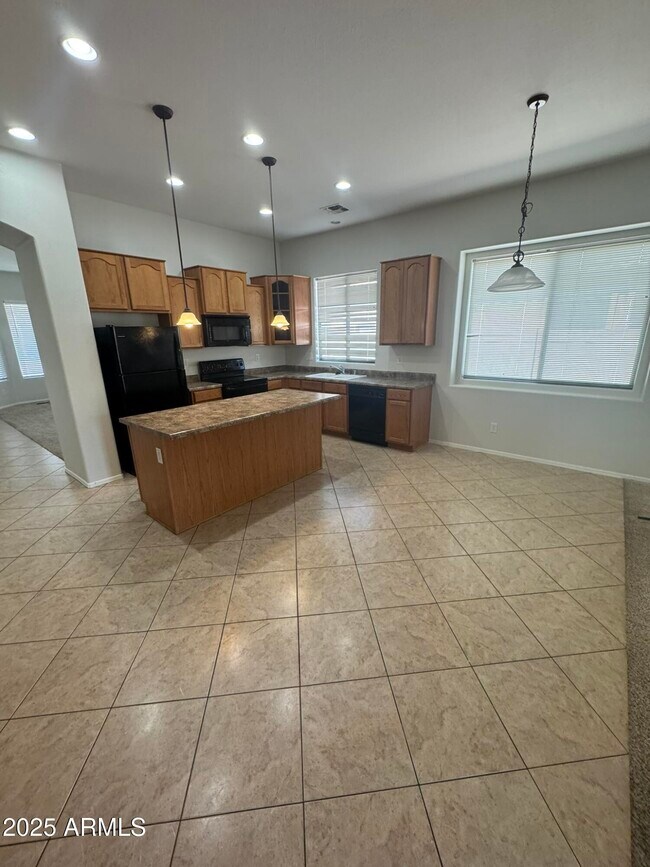 Foto del edificio - 8370 West Myrtle Ave