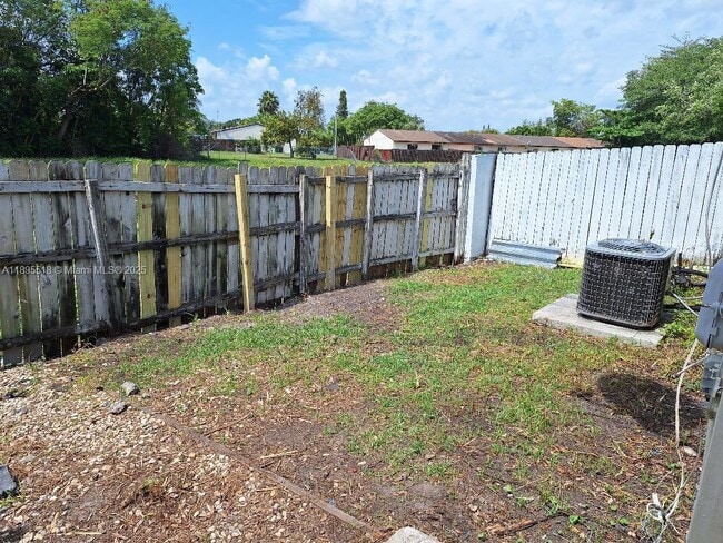 Building Photo - 28412 SW 141st Pl