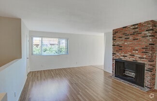 Building Photo - 1317 12th St