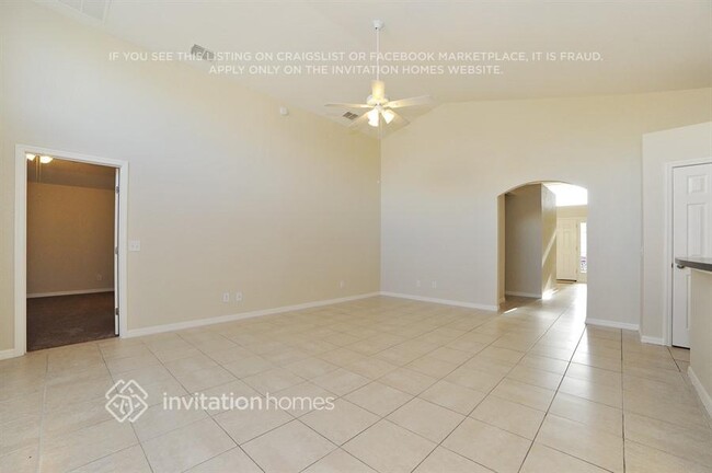Building Photo - 2761 Rochelle Dr