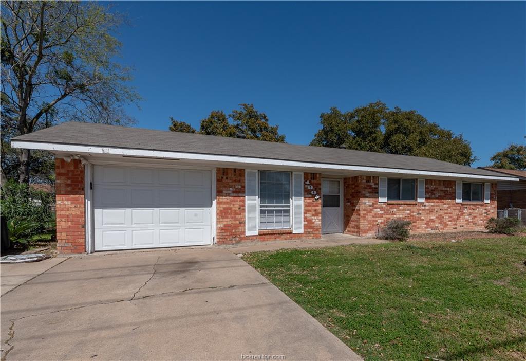 1804 E William Joel Bryan Pkwy, Bryan, TX 77803 House Rental in Bryan