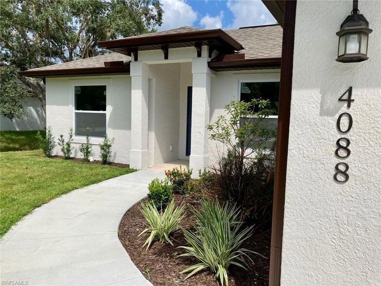 Foto principal - 4088 Ascot Dr