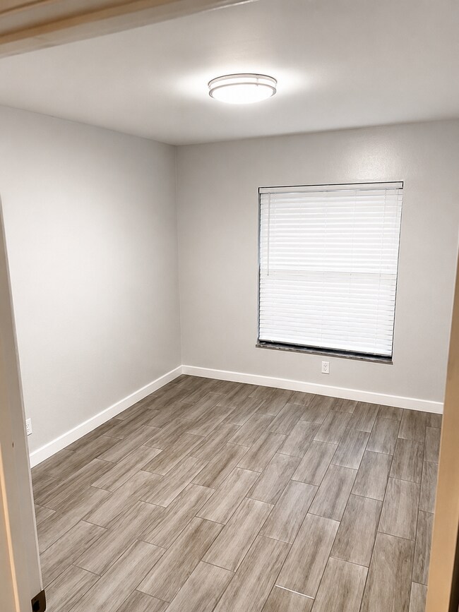 Foto del edificio - 51 Meadows Dr