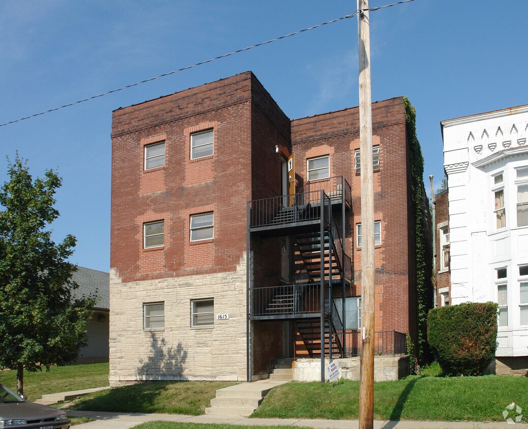 Building Photo - 1615 Highland St