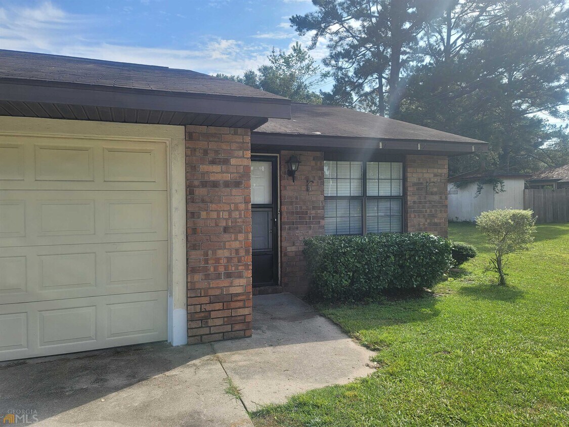 502 Greenbay Ave, Rincon, GA 31326 Townhouse for Rent in Rincon, GA