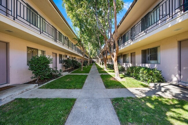 Building Photo - ReNew Arden