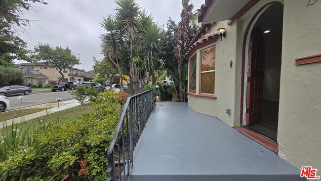 Foto del edificio - 1511 Reeves St