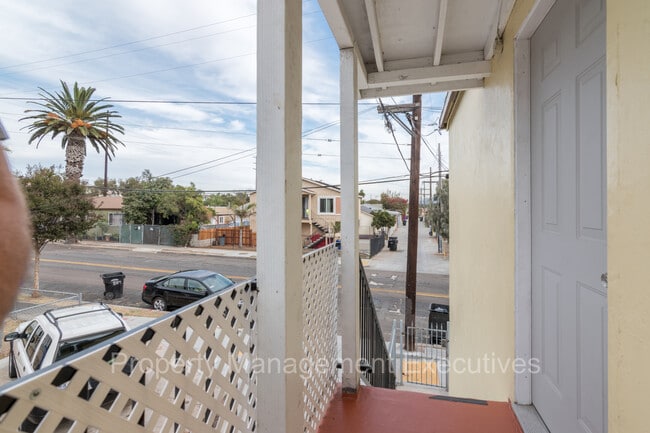 Foto del edificio - 3 Bedroom, 1 Bath Apartment close to every...