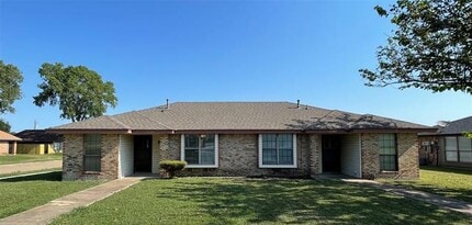 Building Photo - 1105 Valley View Dr
