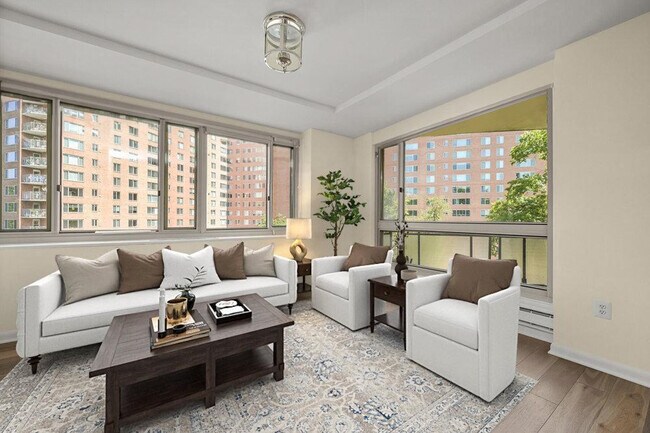 Foto del edificio - 4101 Cathedral Ave NW