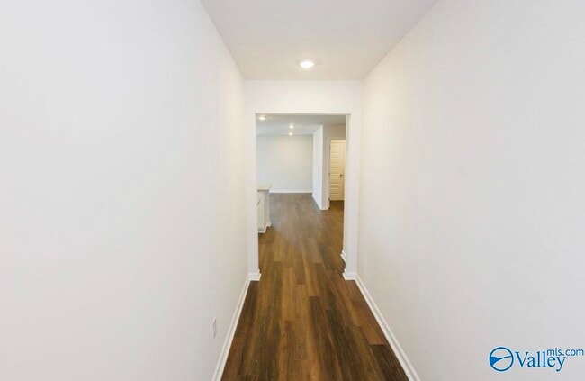 Foto del edificio - 398 Jackson Pt Cir