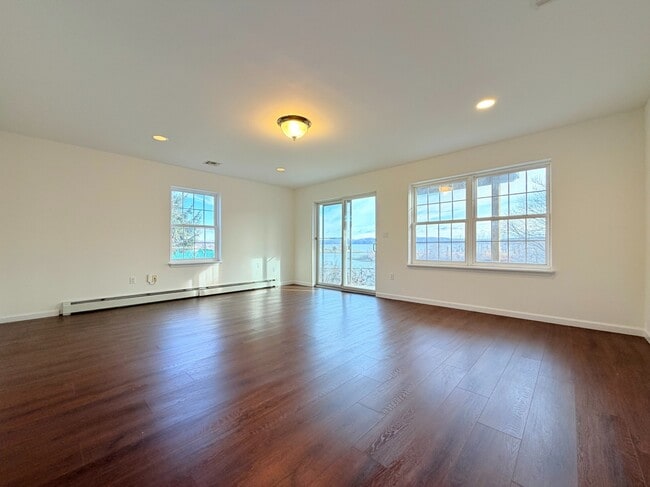 Building Photo - 36 Rockland St