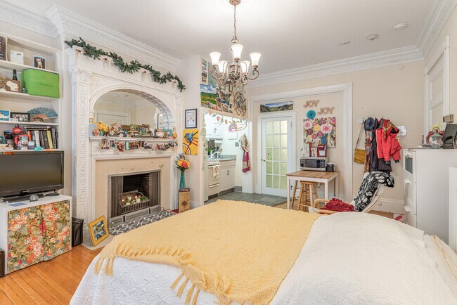 Foto del edificio - 35 Bay State Rd