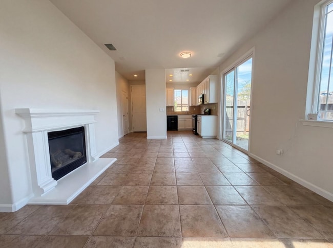 Building Photo - 400 Caravaggio Cir