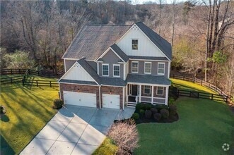 Building Photo - 5875 Chestnut Dr