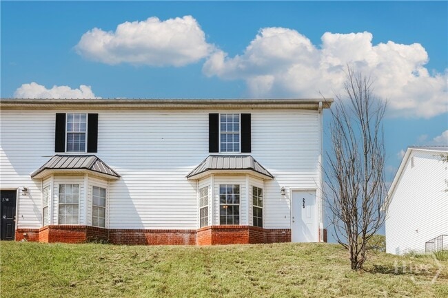 Foto del edificio - 275 Westchester Cir