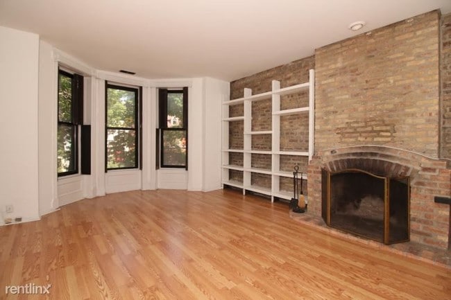 Building Photo - 451 W Belden Ave