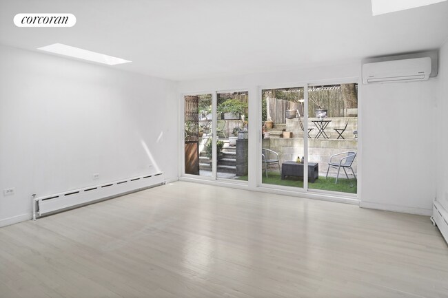 Building Photo - 126 E 30th St