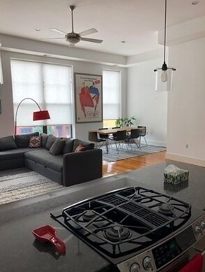 Building Photo - 305 Cambridge St