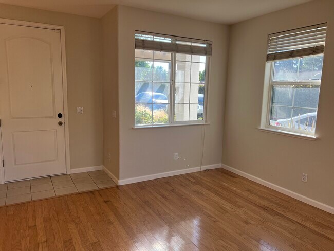 Foto del edificio - 198 Caroline Ln