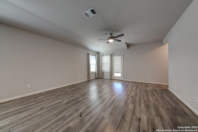 Foto del edificio - 4 Bedroom/3 Bath Remington Ranch Subdivision