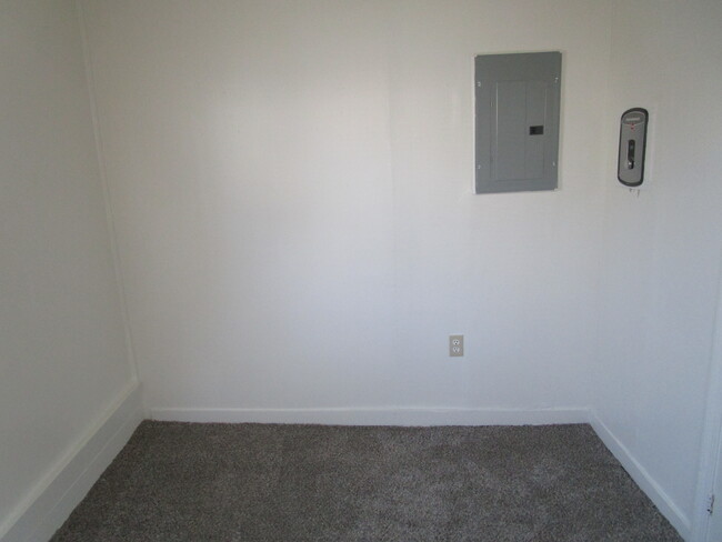 Building Photo - 36 Mulberry St
