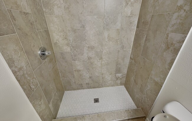 Foto del edificio - 374 Willow Song Ct